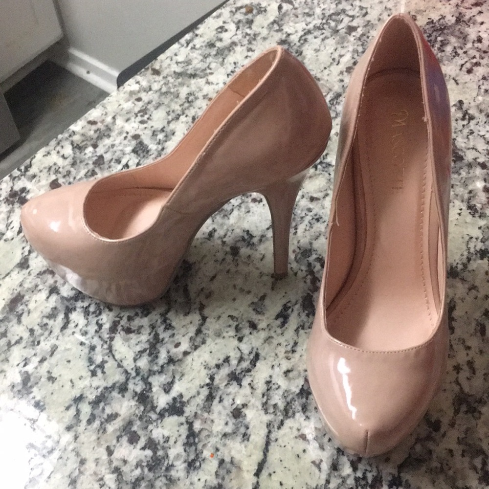 Nude Platform Pumps